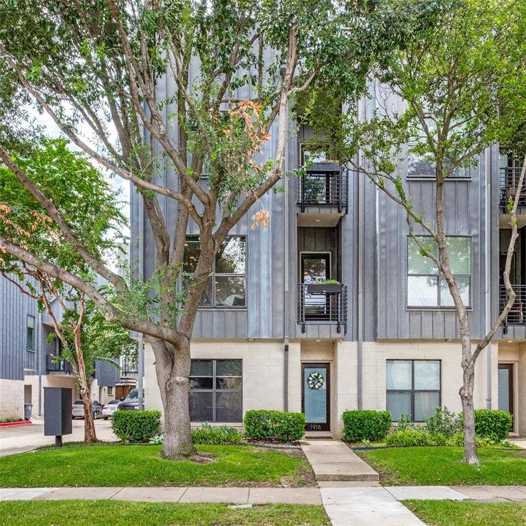 Property photo for 1916 Hope Way, Dallas, TX