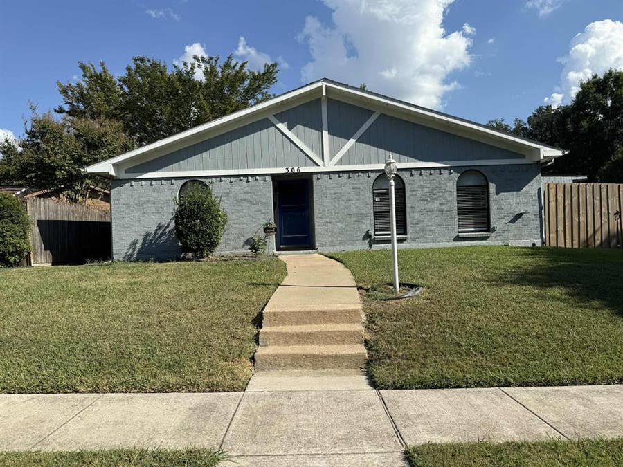 Property photo for 306 Ivy Way, Garland, TX