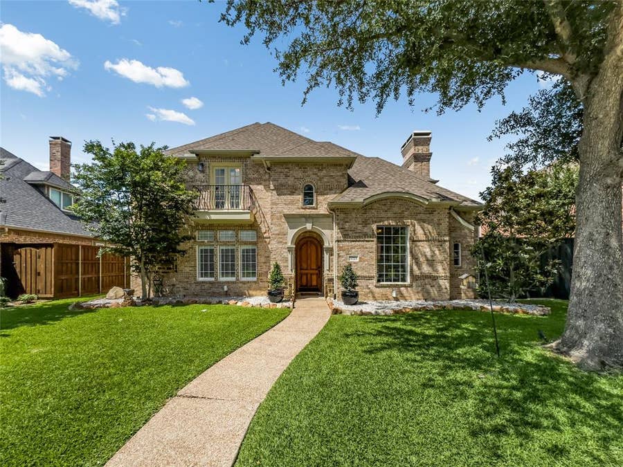 Property photo for 5725 Meadowhaven Drive, Plano, TX