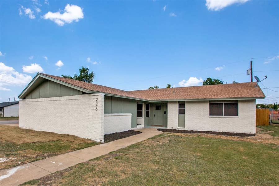 Property photo for 226 N Forest Crest Drive, Garland, TX
