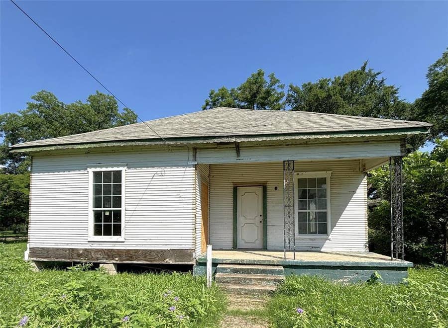 Property photo for 1002 E Calhoun Avenue, Waco, TX