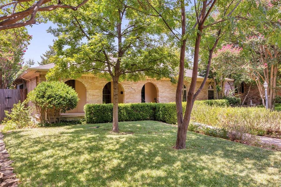 Property photo for 12209 Brookmeadow Lane, Dallas, TX