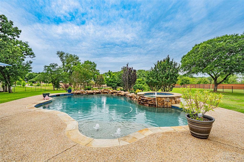 710 Corsica Court, Argyle, TX 76226 gorgeous and relaxing salt water pool and hot tub