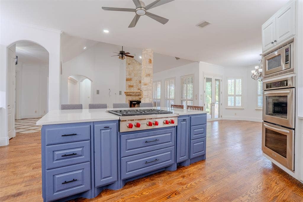 710 Corsica Court, Argyle, TX 76226 Wolf Stovetop for the cook in the house
