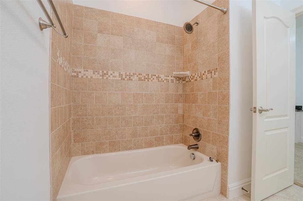 710 Corsica Court, Argyle, TX 76226 secondary bath