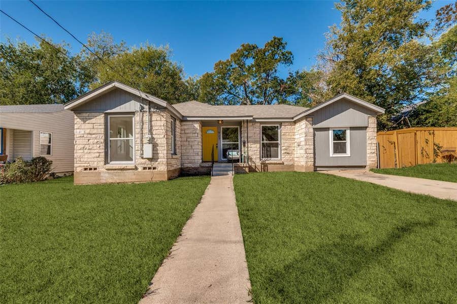 Property photo for 927 S Franklin Street, Dallas, TX