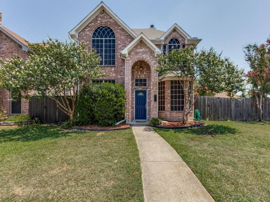 Property photo for 6913 Conestoga Drive, Rowlett, TX