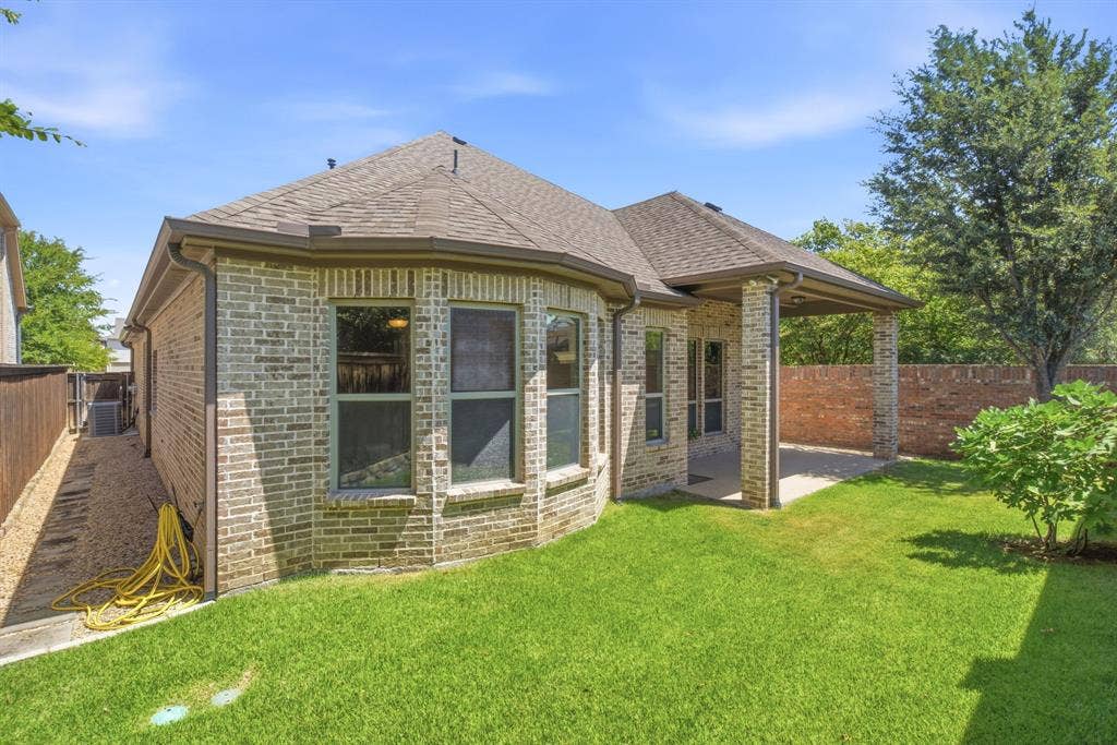 4721 Harlow Bend Drive, Irving, TX 75038