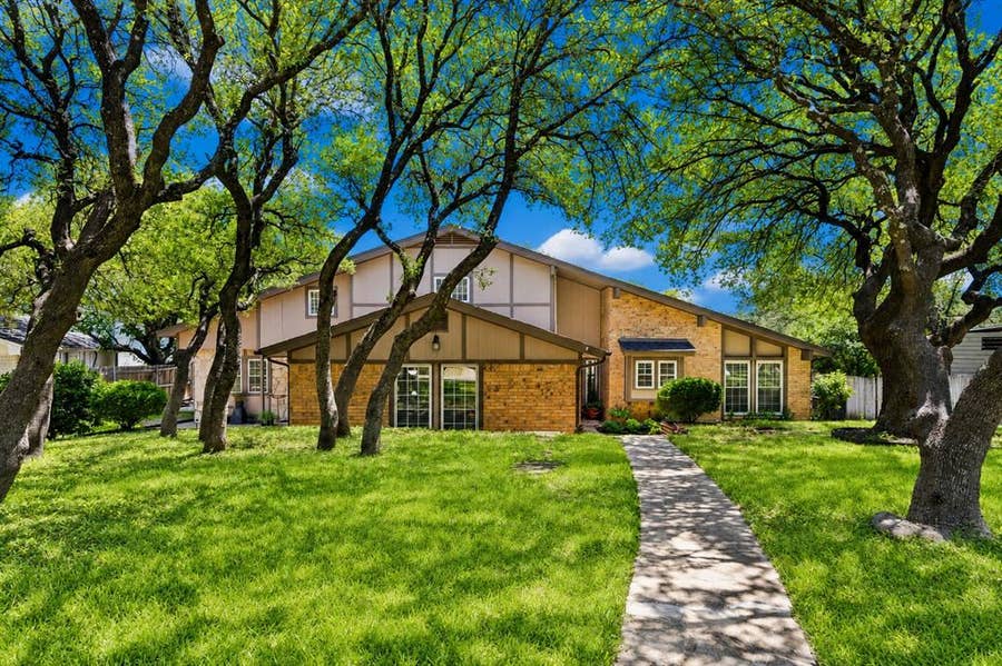 Property photo for 7504 Canyon Crest Court, Fort Worth, TX