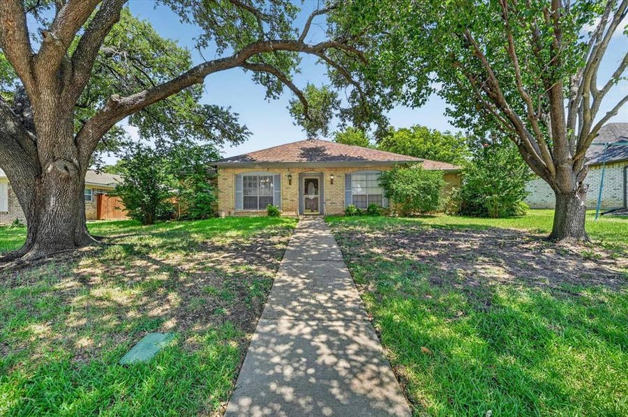 Property photo for 1503 Northridge Drive, Carrollton, TX