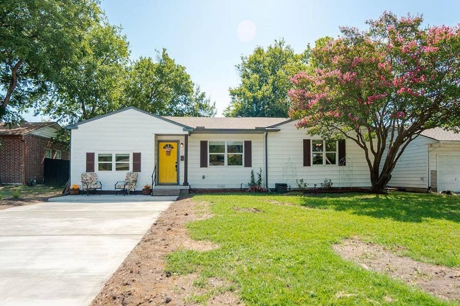 Property photo for 2705 Brockbank Drive, Irving, TX