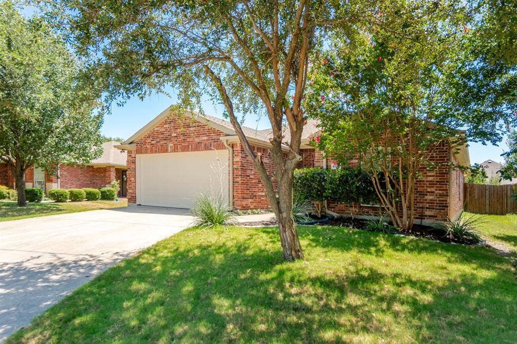 805 Andrews Court, Anna, TX 75409 Super cute one story in a cul-de-sac in Anna.