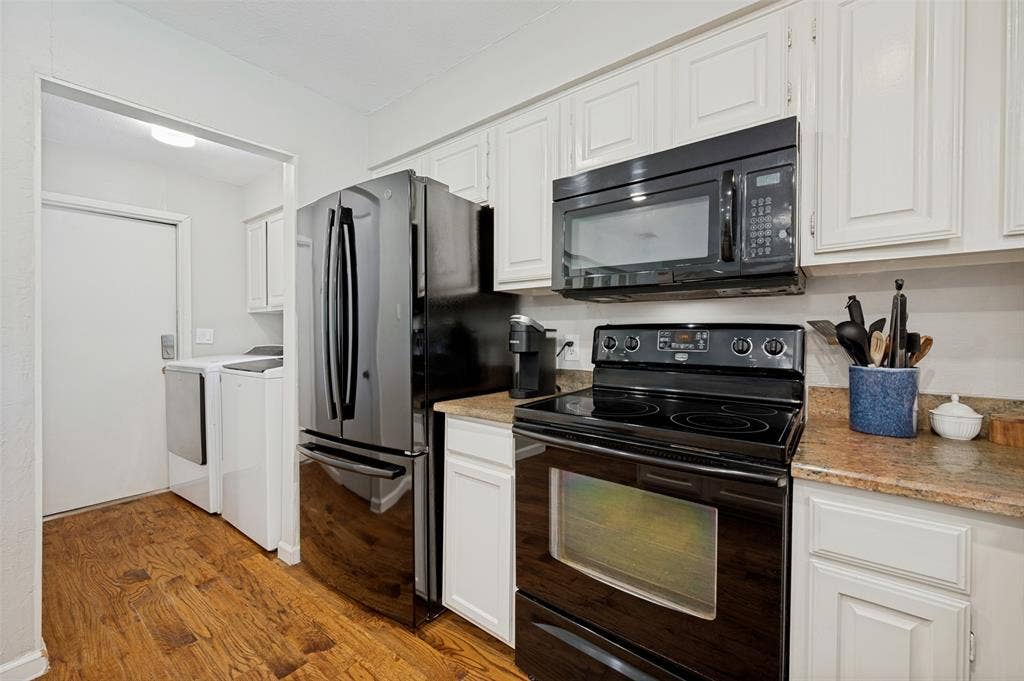 8420 Christie Drive, Frisco, TX 75033 Utility Room accommodates full sized washer/dryer and is conveniently located between the Kitchen and door to Garage