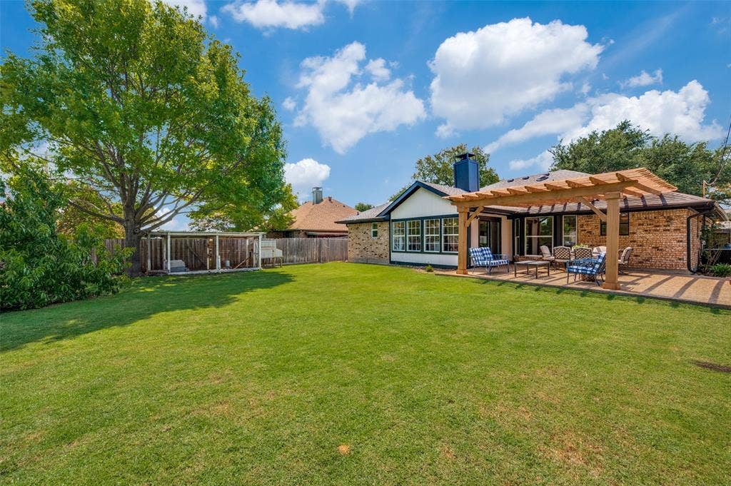 8420 Christie Drive, Frisco, TX 75033 Were you thinking Pool ?? Plenty of space to add any pool you have dreamed of...