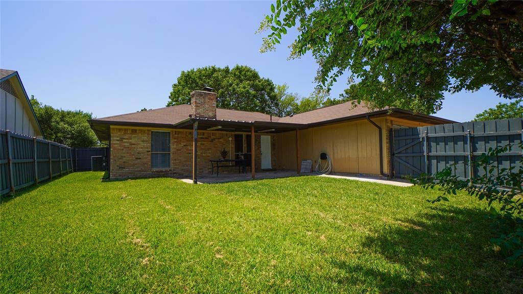 7113 Ridgeview Drive, Rowlett, TX 75089 7113 Ridgeview Drive, Rowlett, TX 75089