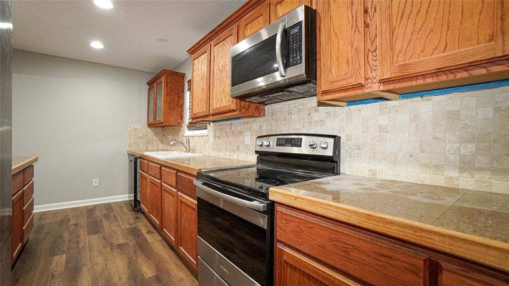 7113 Ridgeview Drive, Rowlett, TX 75089 7113 Ridgeview Drive, Rowlett, TX 75089