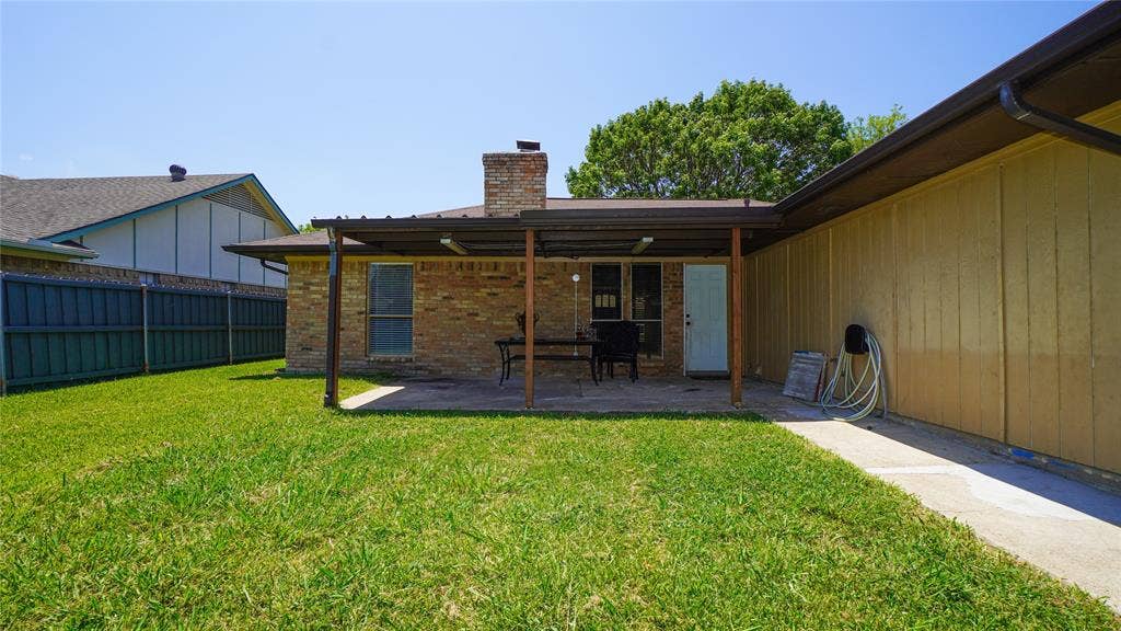 7113 Ridgeview Drive, Rowlett, TX 75089 7113 Ridgeview Drive, Rowlett, TX 75089