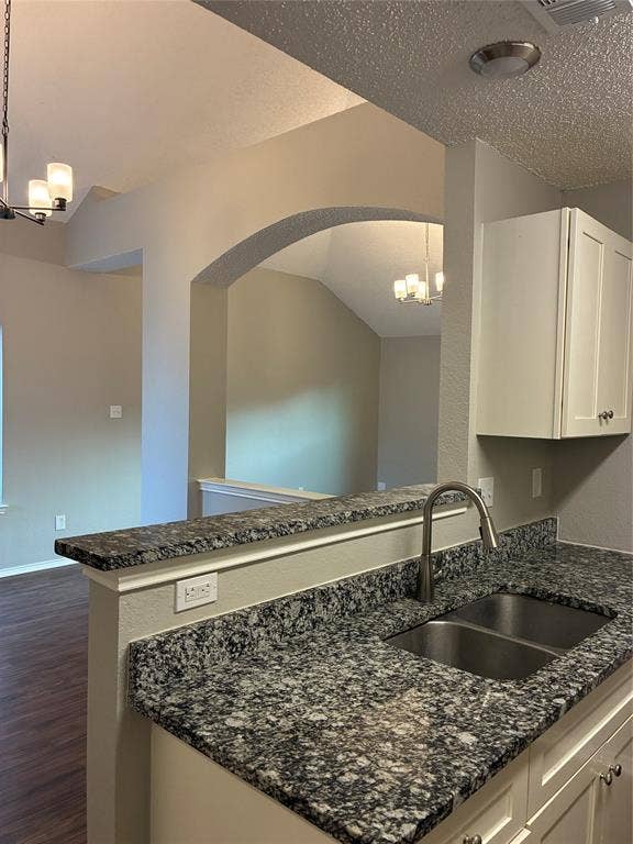 5115 Wedgewood Drive, Garland, TX 75043 Kitchen Overlooking Dining Room