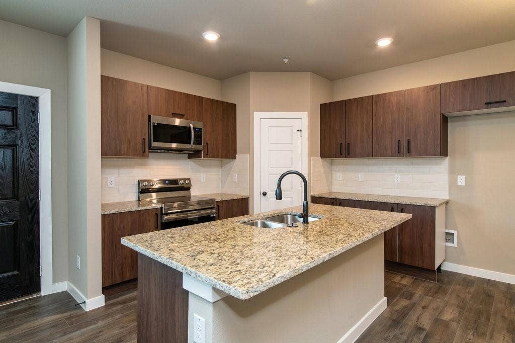 611 Harvest Moon Drive, Venus, TX 76084 611 Harvest Moon Drive, Venus, TX 76084