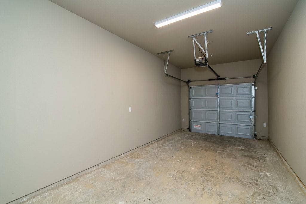 611 Harvest Moon Drive, Venus, TX 76084 611 Harvest Moon Drive, Venus, TX 76084