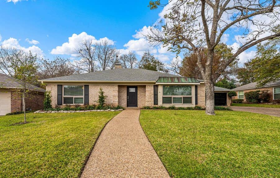 Property photo for 3509 Heatherstone Circle, Waco, TX