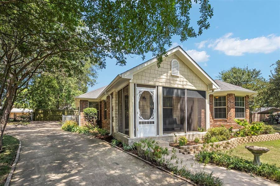 Property photo for 176 Seaside Drive, Gun Barrel City, TX