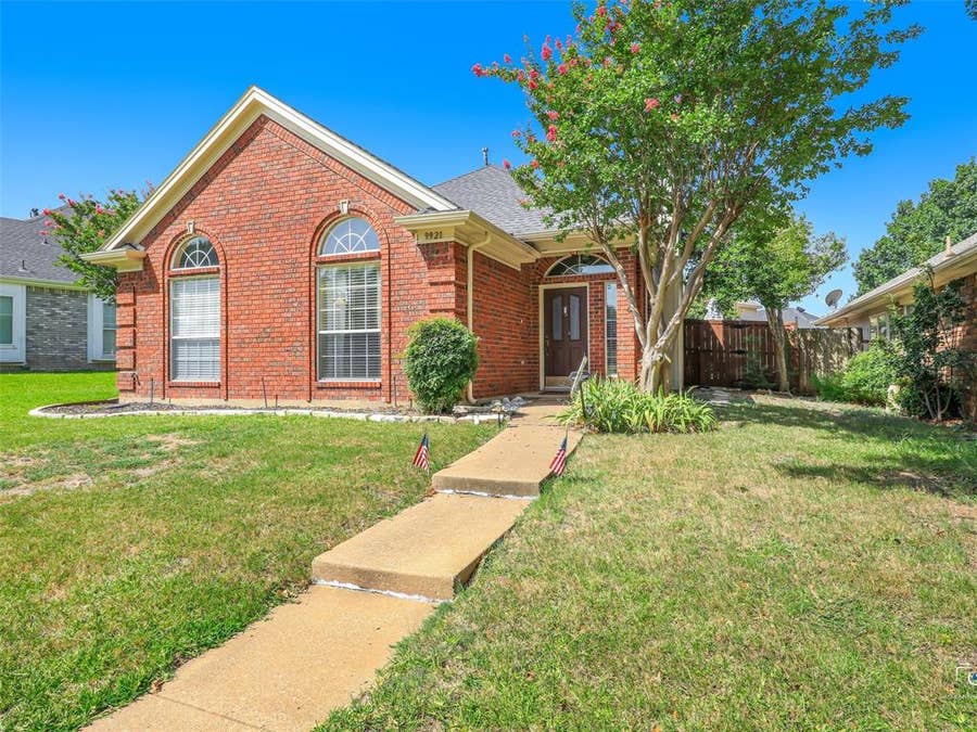 Property photo for 9921 Bordeaux, Frisco, TX