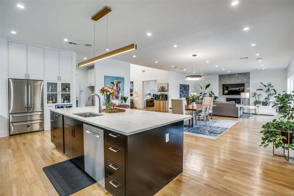 3766 Manana Drive, Dallas, TX 75220 Kitchen overlooks the dining and living space so you don't miss a thing while entertaining.