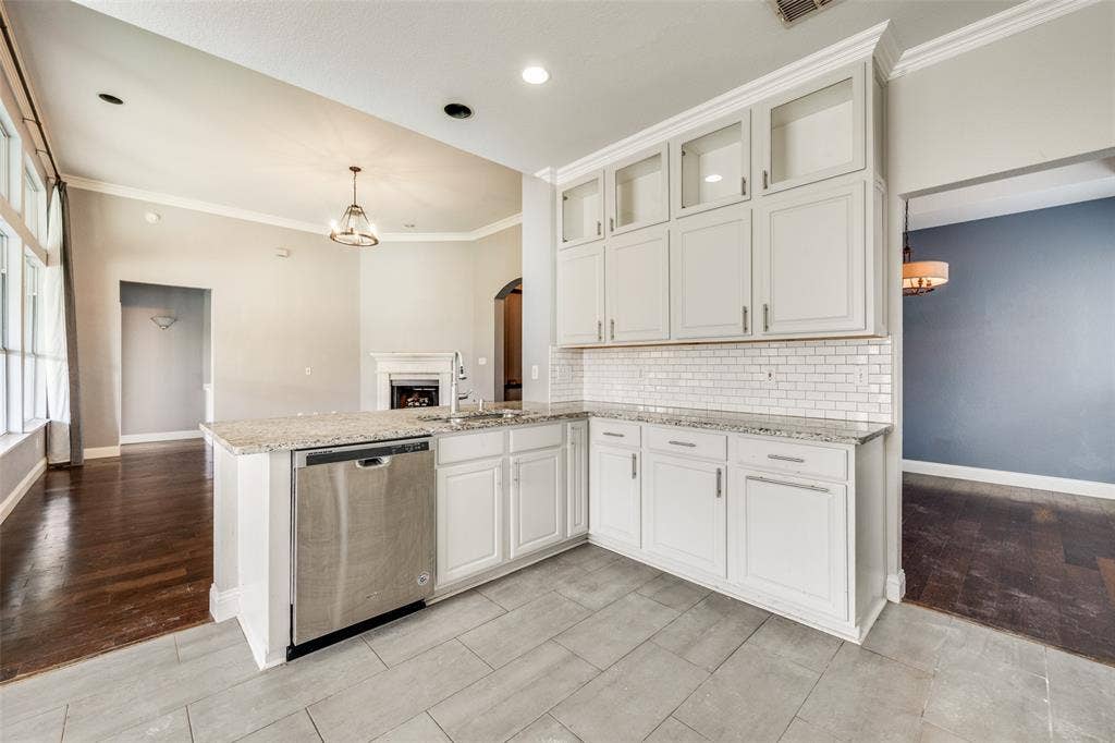4849 Gloucester Drive, Grand Prairie, TX 75052 4849 Gloucester Drive, Grand Prairie, TX 75052