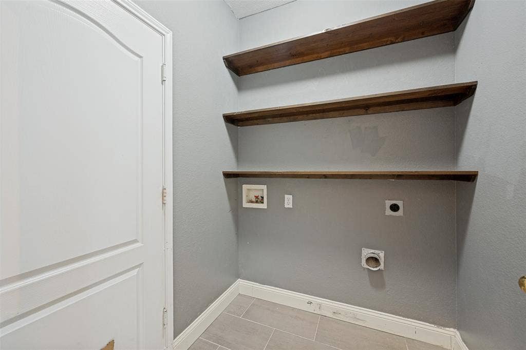 4849 Gloucester Drive, Grand Prairie, TX 75052 4849 Gloucester Drive, Grand Prairie, TX 75052