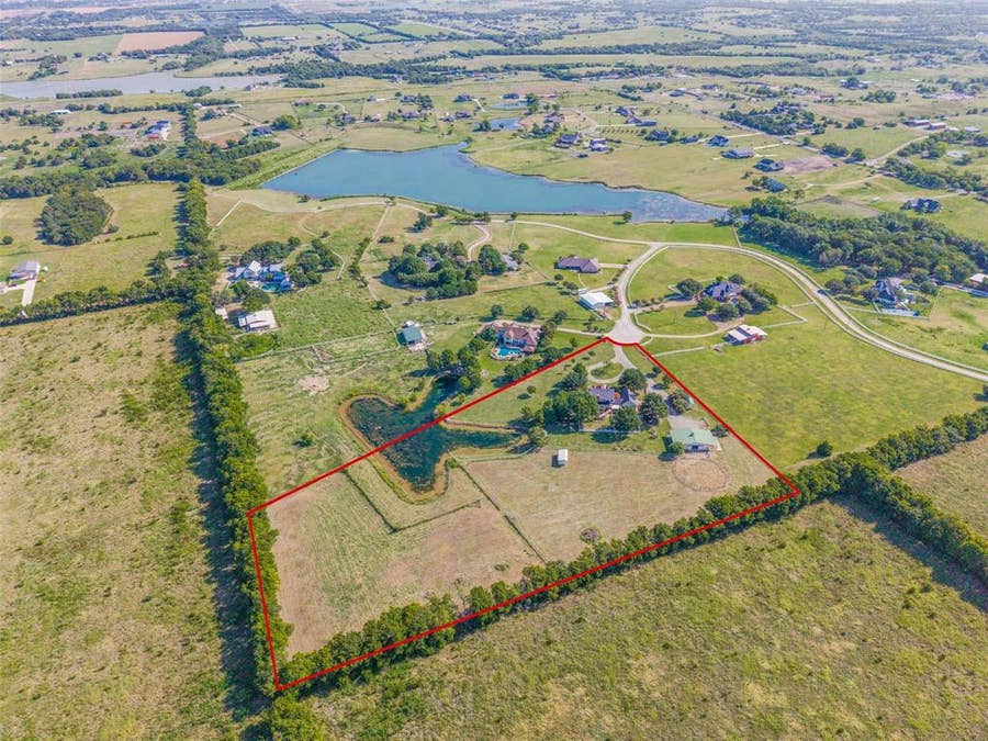 Property photo for 2412 Coyote Run Road, Fate, TX