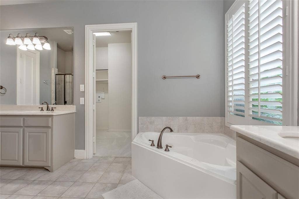 921 Pine Burst Drive, Allen, TX 75013 Bathroom
