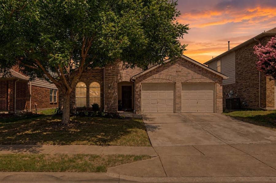 Property photo for 9225 Comanche Ridge Drive, Fort Worth, TX