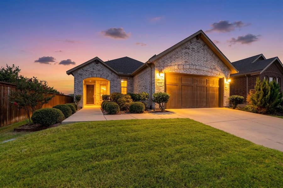 Property photo for 1635 Sweetwater Way, Celina, TX