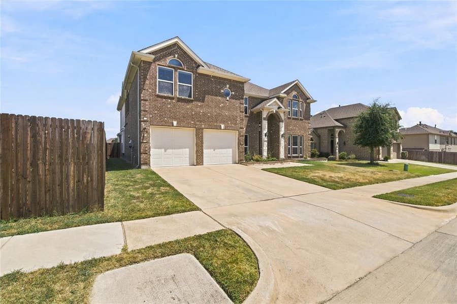 Property photo for 2610 S Anson Road, Glenn Heights, TX
