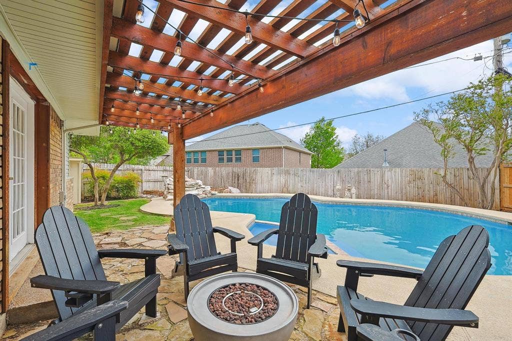 1208 Mayleaf Drive, Irving, TX 75060 1208 Mayleaf Drive, Irving, TX 75060