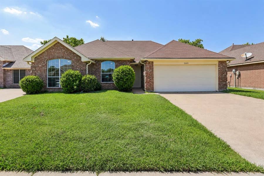 Property photo for 2601 Dandelion Lane, Rowlett, TX
