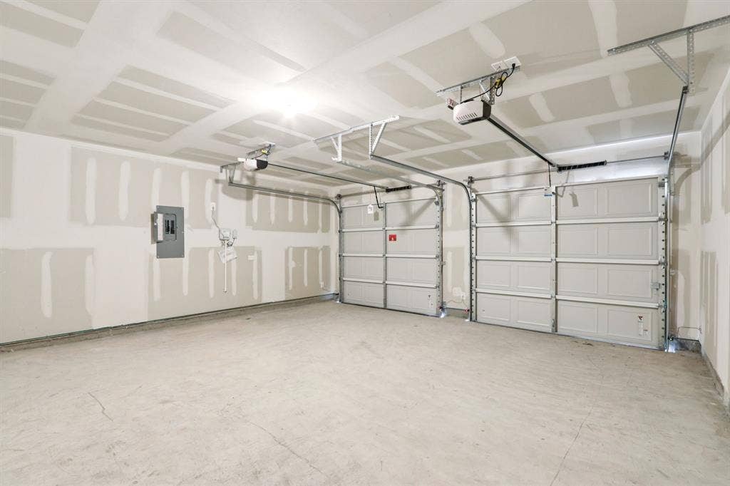 Photo is not of the actual home, but is an inspirational photo of builder’s model home and may depict options, furnishings, and/or decorator features that are not included.