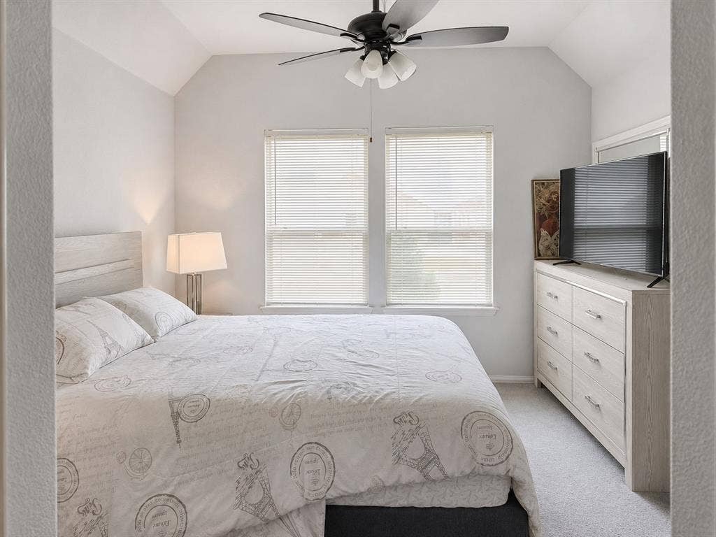 1012 Bessie, DeSoto, TX 75115