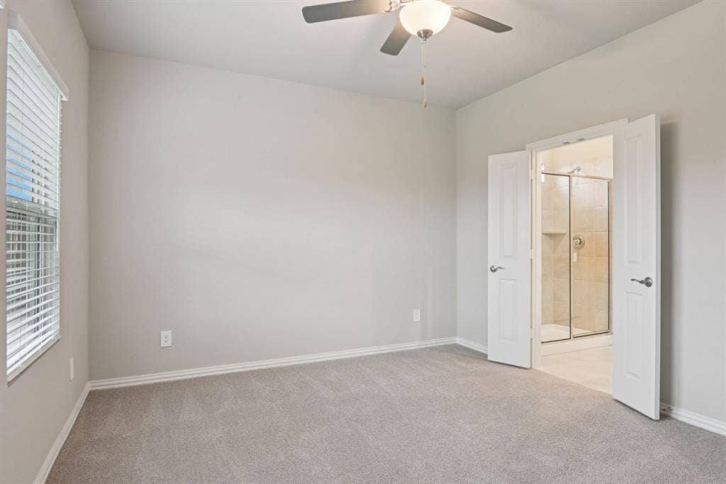 3154 Texoma Boulevard, Farmersville, TX 75442 Photo is not of the actual home, but is an inspirational photo of builder’s model home and may depict options, furnishings, and/or decorator features that are not included.