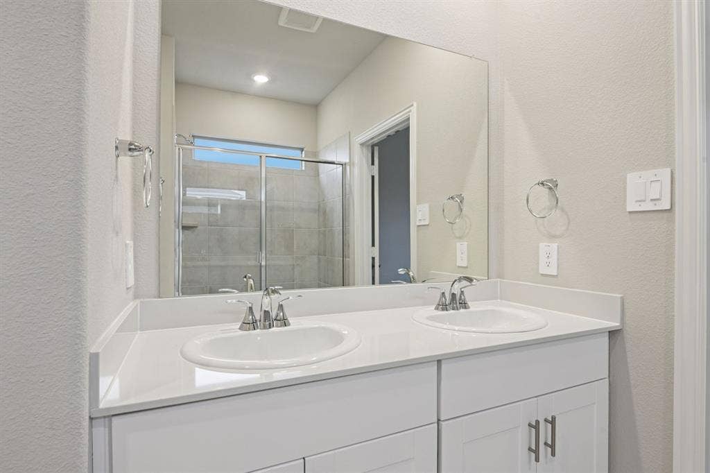 3154 Texoma Boulevard, Farmersville, TX 75442 Photo is not of the actual home, but is an inspirational photo of builder’s model home and may depict options, furnishings, and/or decorator features that are not included.