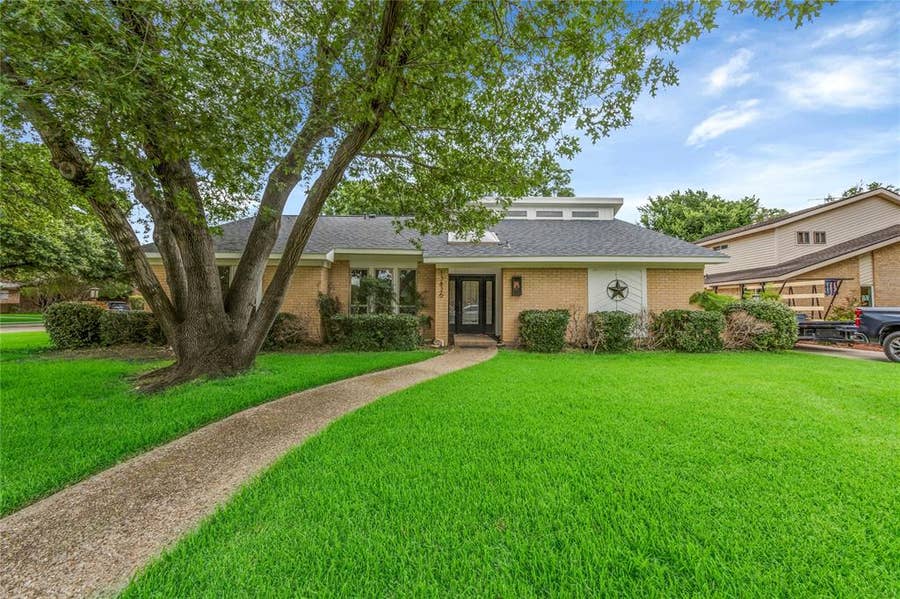 Property photo for 13826 Wooded Creek Court, Farmers Branch, TX