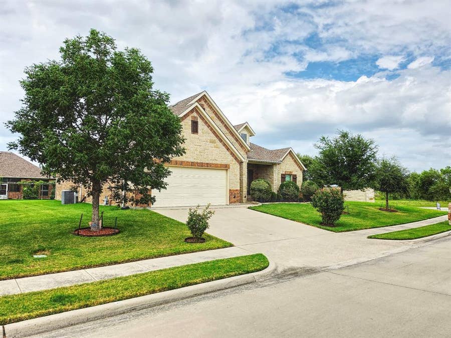Property photo for 1103 Saint Matthew Circle, Royse City, TX