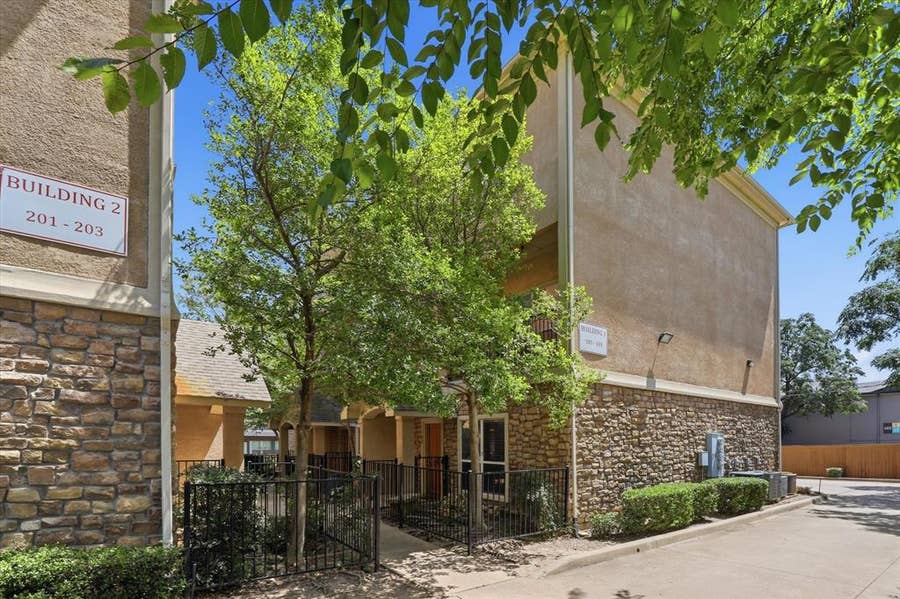 Property photo for 3111 Cedarplaza Lane, #103, Dallas, TX