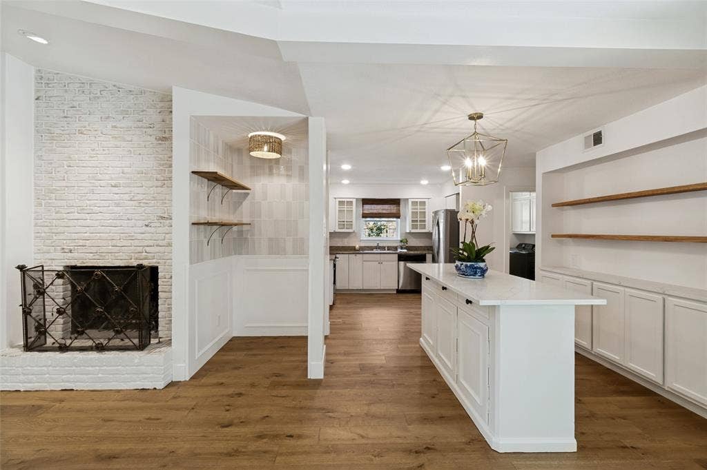 5129 Mill Run Road, Dallas, TX 75244 5129 Mill Run Road, Dallas, TX 75244