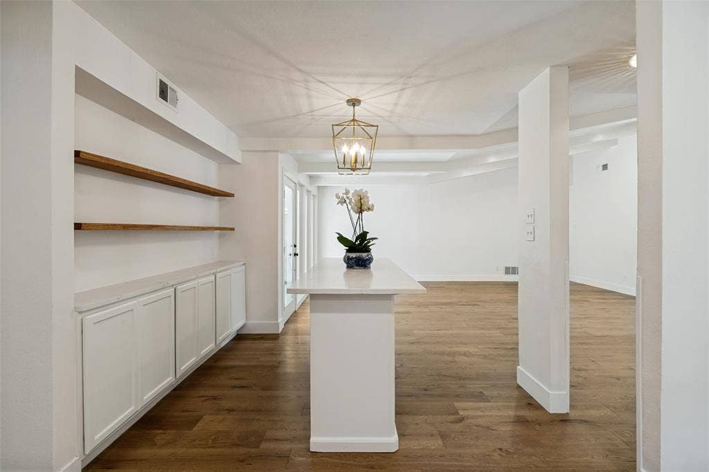 5129 Mill Run Road, Dallas, TX 75244 5129 Mill Run Road, Dallas, TX 75244