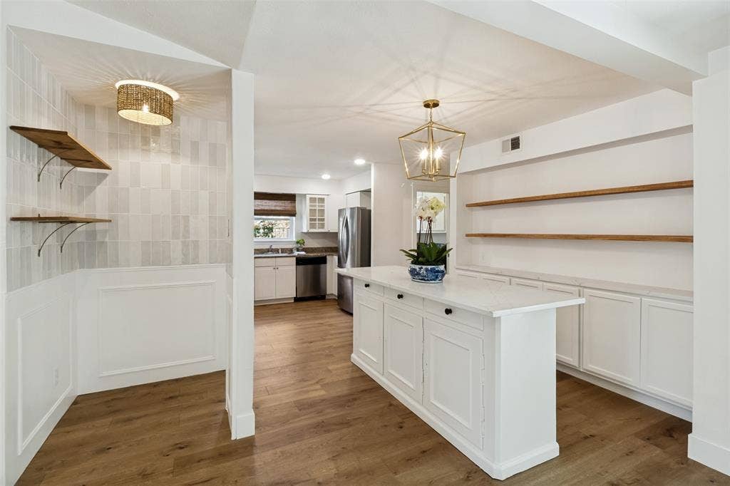 5129 Mill Run Road, Dallas, TX 75244 5129 Mill Run Road, Dallas, TX 75244