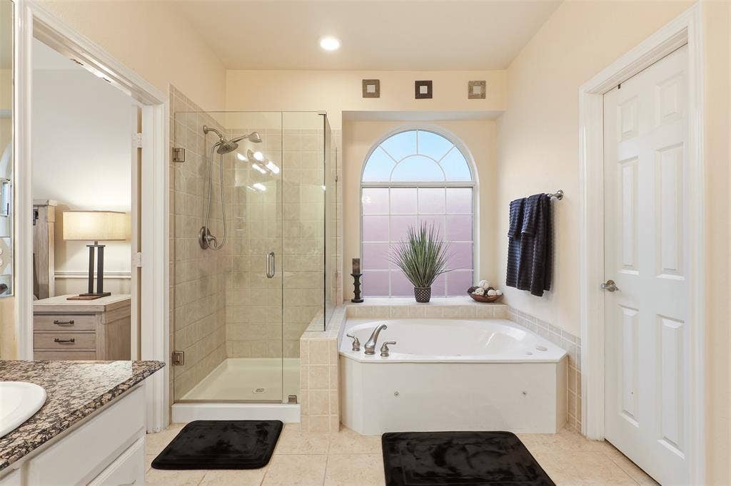 5804 Logan Drive, Plano, TX 75094 5804 Logan Drive, Plano, TX 75094
