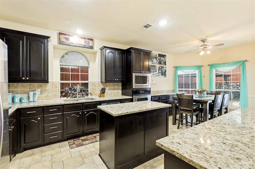 5804 Logan Drive, Plano, TX 75094 5804 Logan Drive, Plano, TX 75094