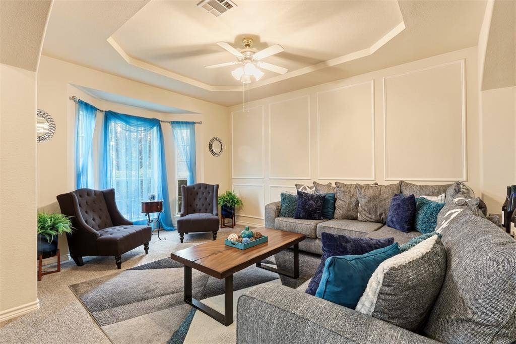 5804 Logan Drive, Plano, TX 75094 5804 Logan Drive, Plano, TX 75094